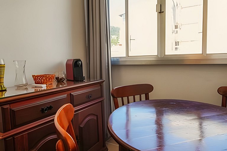 Apartamento para 4 pessoas com vista mar lateral