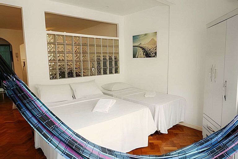 Apartamento vista mar na quadra da praia