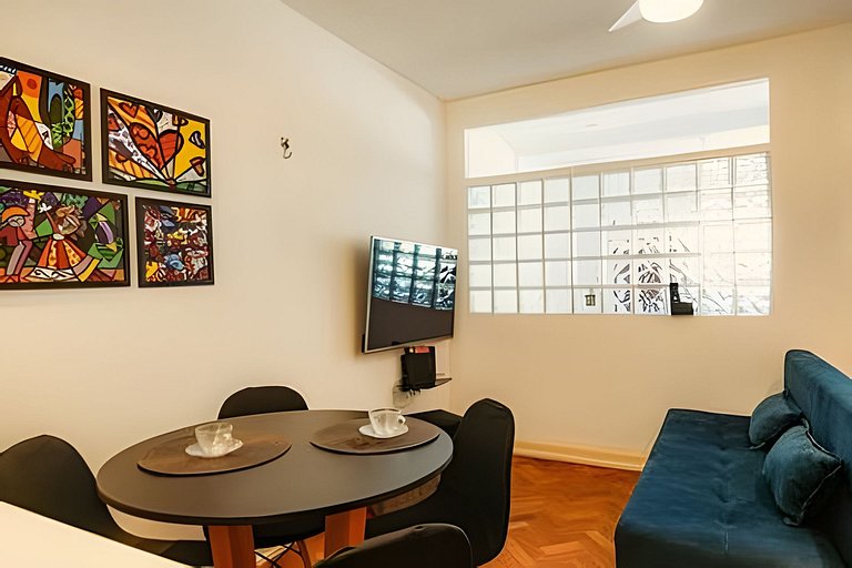 Apartamento vista mar na quadra da praia