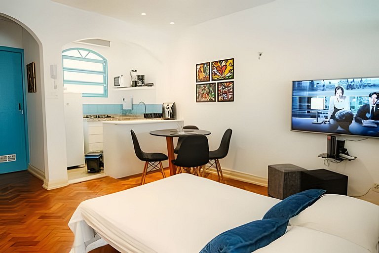 Apartamento vista mar na quadra da praia