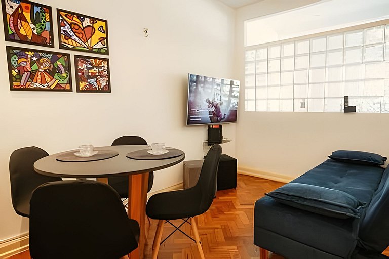 Apartamento vista mar na quadra da praia