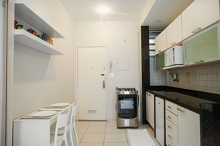 Apartamento luminoso e silencioso em Copacabana