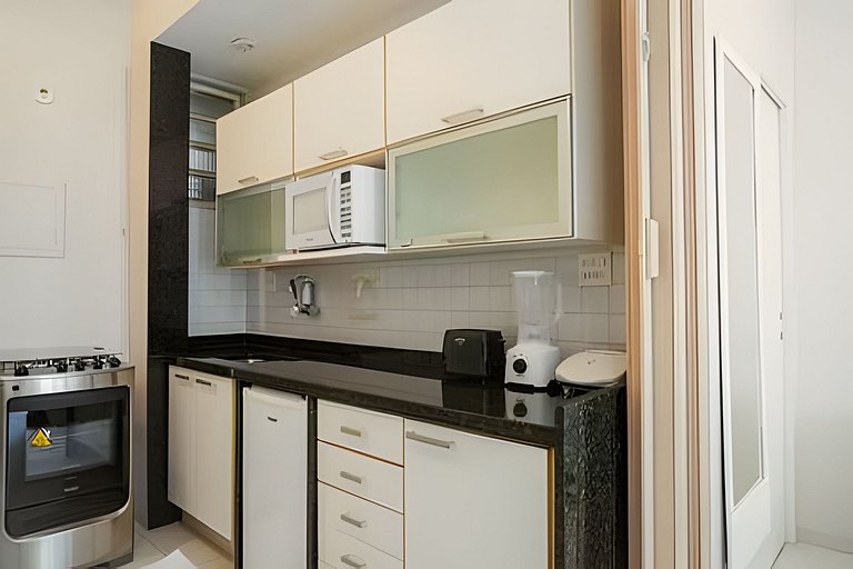 Apartamento luminoso e silencioso em Copacabana