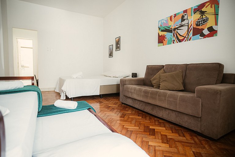 Apartamento para 4 pessoas com vista mar lateral