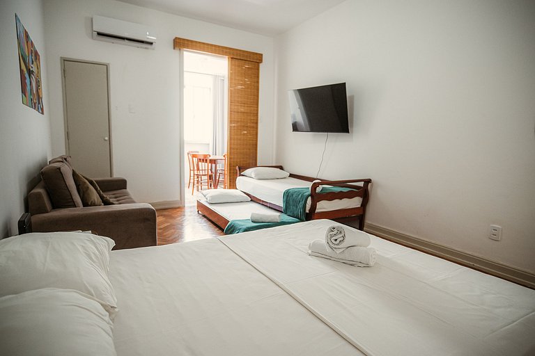 Apartamento para 4 pessoas com vista mar lateral