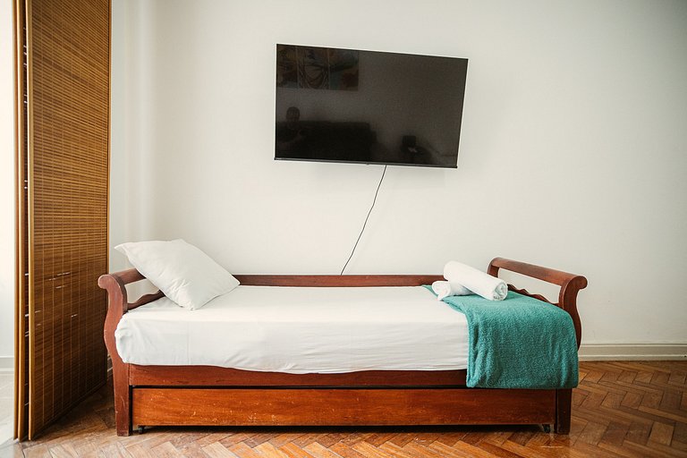 Apartamento para 4 pessoas com vista mar lateral