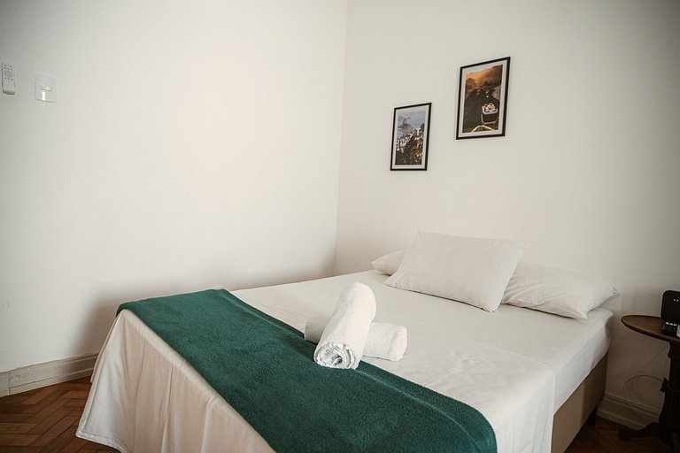 Apartamento para 4 pessoas com vista mar lateral