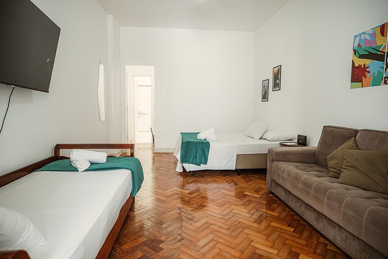 Apartamento para 4 pessoas com vista mar lateral