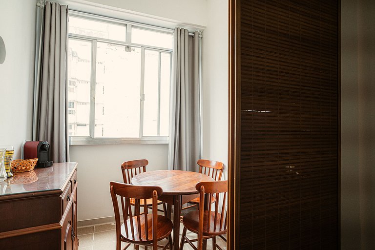 Apartamento para 4 pessoas com vista mar lateral