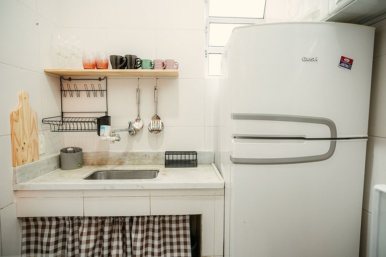 Excellent location, just one block from Copacabana Beach