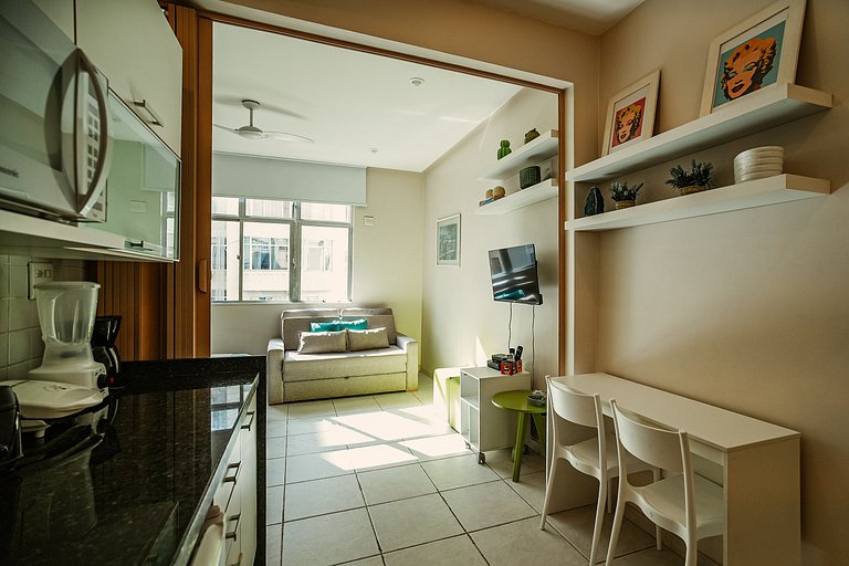 Apartamento luminoso e silencioso em Copacabana