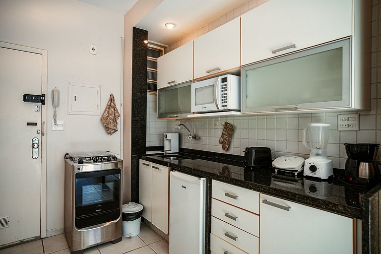 Apartamento luminoso e silencioso em Copacabana