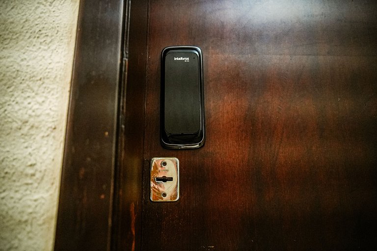 Apartamento luminoso e silencioso em Copacabana