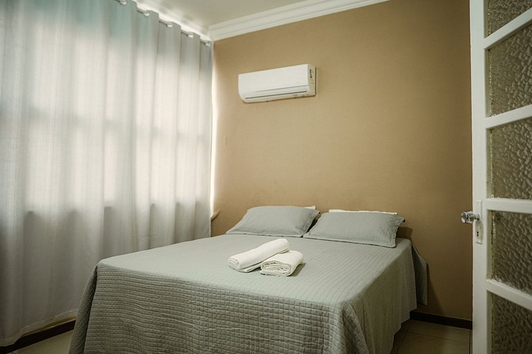 Apartamento com posição central para até 3 pessoas
