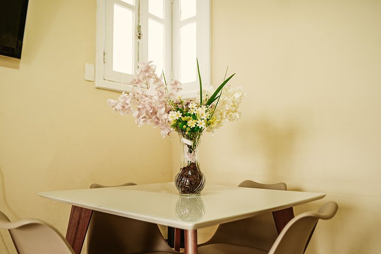 Apartamento com posição central para até 3 pessoas