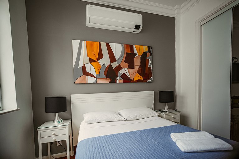Excelente sala e quarto para até 3 pessoas
