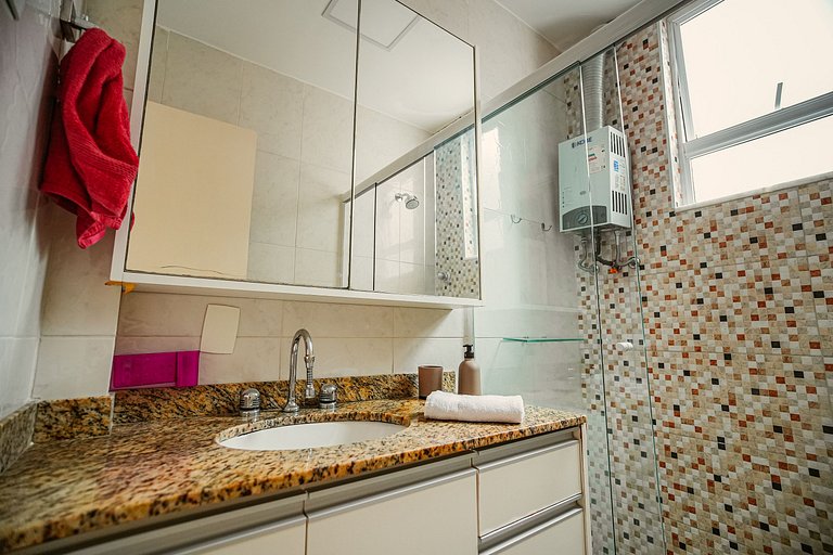 Excelente sala e quarto para até 3 pessoas