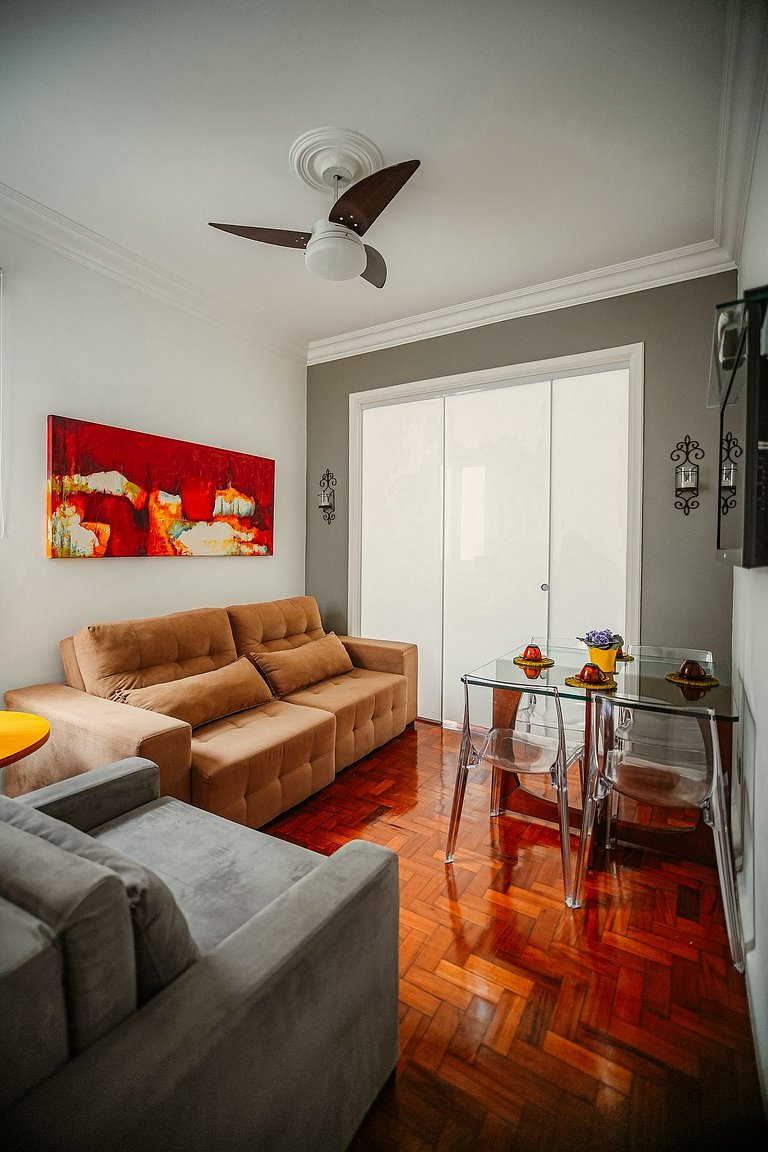 Excelente sala y habitación para hasta 3 personas